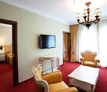 Casino & Admiral Skofije Hotel